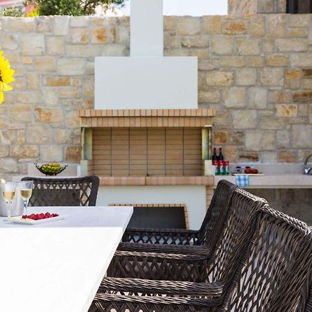 Villa Emilia I Luxury, Amazing Seaview, Next To The Town 키사모스 외부 사진